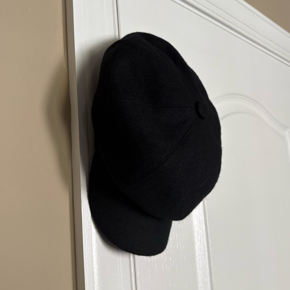 Women’s French Beret-Style Cap. One Size Fits Most. No Brand - Bought in Paris.